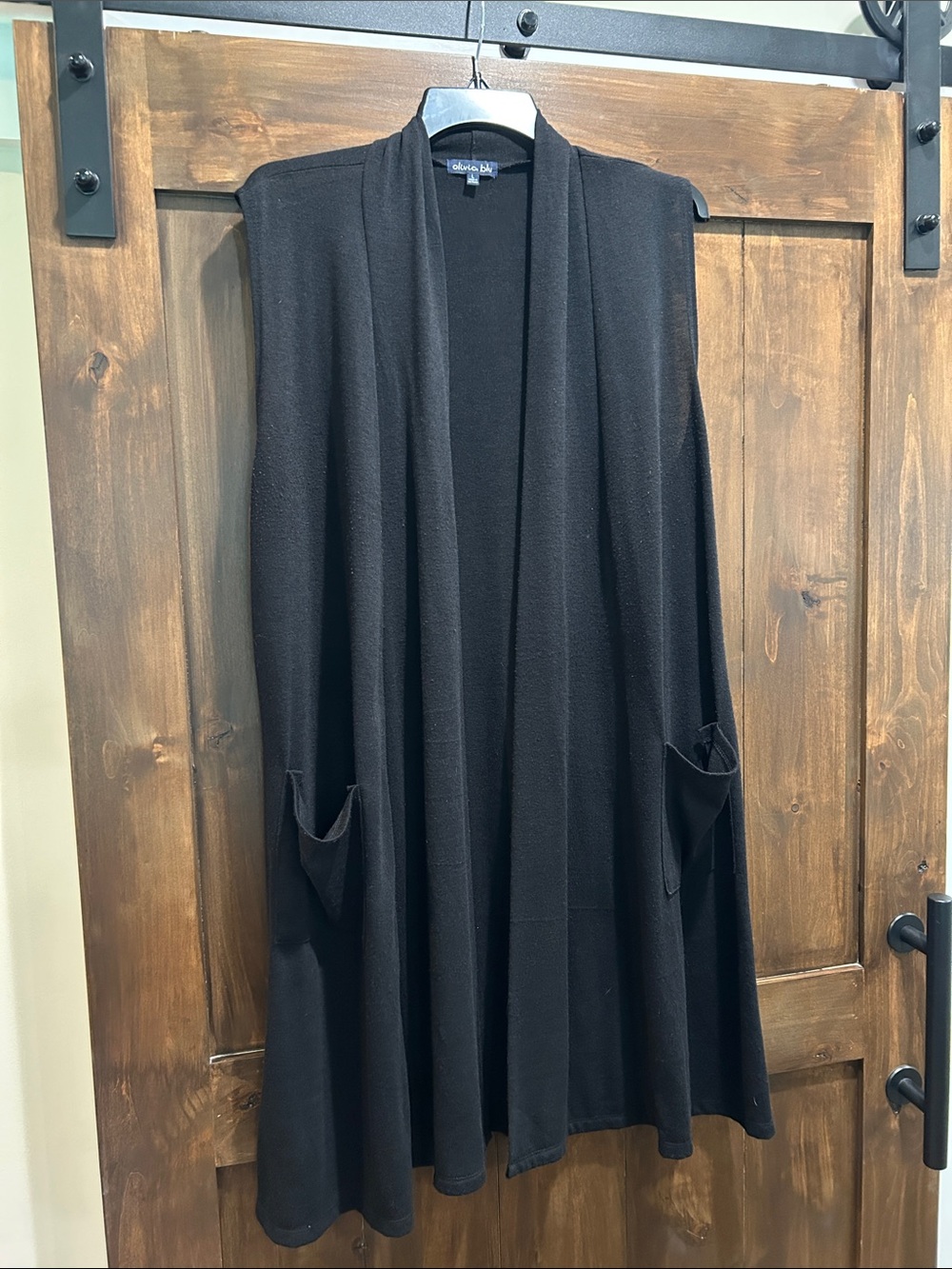 M76 Olivia Blu Long Black Open-Front Sleeveless Cardigan Vest - Size Large